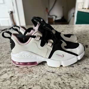 Nike Air Max- lilac, black and white